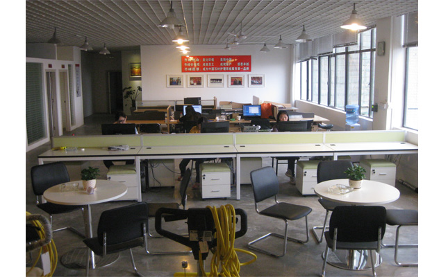 美高办公家具1.2米屏风办公桌-齐峰石材公司实景照片